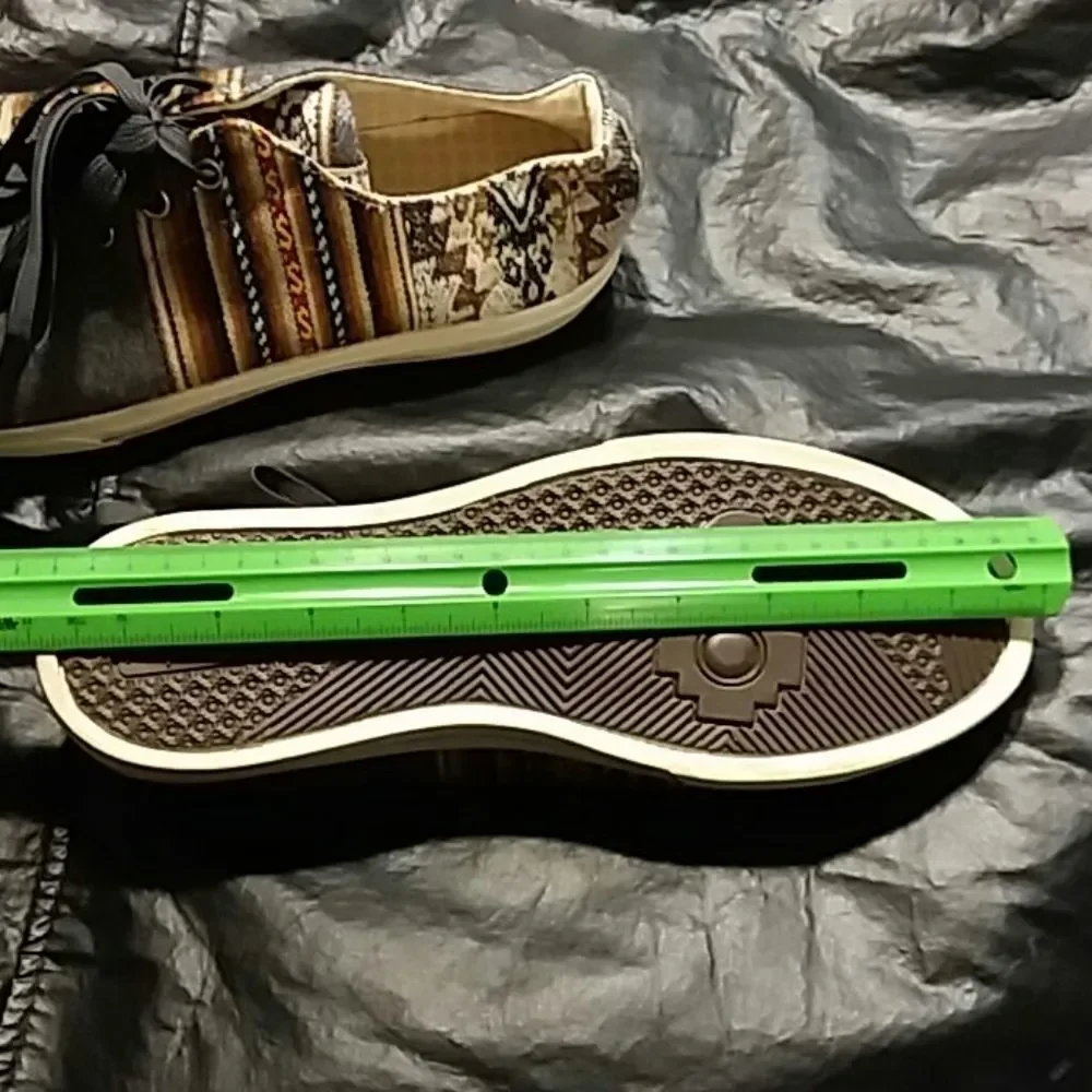 Phuyupata fashion skater shoe sneaker like new - Picture 10 of 13